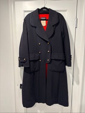 CHANEL Boutique Vintage Navy Wool Coat size 40